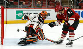 In the third period he got into a scuffle with conor garland and garland's helmet came off. Arizona Coyotes Conor Garland S Development About More Than Height