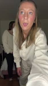 Erin Zander's Instagram, Twitter & Facebook