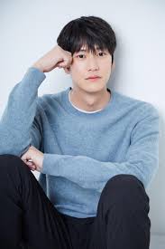 He first debuted in 2015 through mbc's drama curse of fate (shine or go crazy). Squ1apd1d2h6 M