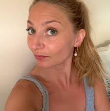 An enquiry please new to all this so what's the prices for someone coming  to stay in your house and look after your dogs x blu and Reggie in Essex