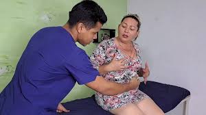 Me siento muy estresasa voy a donde mi ginecologo para que me ayude a  relajarme - XNXX.COM