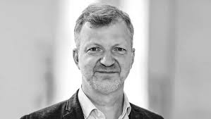 Nachruf auf Thomas Großbölting Die Villa ten Hompel trauert um Prof. Dr.  Thomas Großbölting, Mitglied des Fachbeirats des Münsteraner Geschichtsorts  und langjähriger Kollege und Wegbegleiter. Thomas Großbölting starb mit nur  55 Jahren