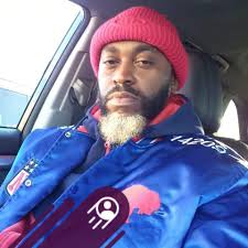 What factors determine the winner of a rap battle?