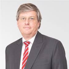 How to Manage Contracts More Efficiently and Save Money