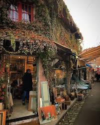 The Weekend At The Paris Flea Market Marche De Vernaison Porte De Clignancourt Paris Flea Markets Paris Vacation Paris