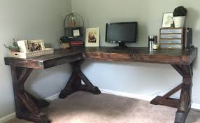 30 diy desks that really work for your home office if you've ever had the opportunity to work from home, you know how influential your home office furniture can be with regard to your productivity. How To Build A Desk For 20 Bonus 5 Cheap Diy Desk Plans Ideas