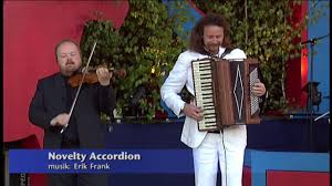 Jun 17, 2021 · läs också: Kalle Moraeus Bengan Janson Novelty Accordion Chords Chordify