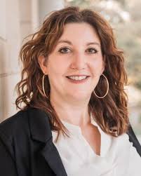 Amy Kipp's Instagram, Twitter & Facebook