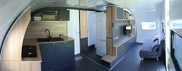 Une caravane classique est encombrante et une caravane pliante doit nécessairement être montée. Beauer 3x Plus Caravane Extensible Pour 6 Personnes