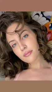 Samantha Chabot's Instagram, Twitter & Facebook