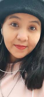 Mother of 6 kids 42 this month 😁😁