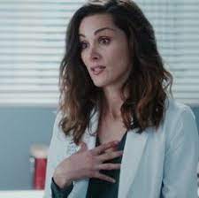 Grey's anatomy is an american television medical drama that debuted on the american broadcasting company (abc). 30 Ideas De Carina Deluca Anatomia De Grey Anatomia Grey S Anatomy