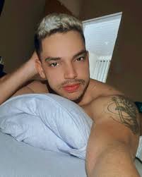 Jonathan Cosme (@johncosme_) • Instagram photos and videos