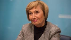 Zdravstveno zavarovanje: Obvezni prispevek naj bi znašal med 20 in 35 evri 