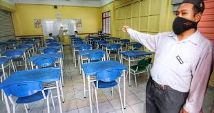 Keramat mempunyai tiga buah blok bangunan iaitu a, b, dan c yang terdiri daripada 48 buah kelas untuk sesi pengajaran dan pembelajaran. Hanya Dua Murid Sahaja Hadir Hari Ini