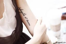Nó sẽ làm nổi bật tính cách và nét đẹp của người con gái ra sao? Nhá»¯ng Hinh XÄƒm Chá»¯ Ä'áº¹p Ä'á»™c Ä'ao Ä'áº§y Y NghÄ©a Ä'Æ°á»£c Yeu Thich Nháº¥t Giay Ná»¯ Kiyomi