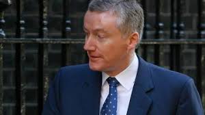 Former RBS boss Fred Goodwin told to trim hedges