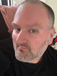 Justin Gravley's Instagram, Twitter & Facebook