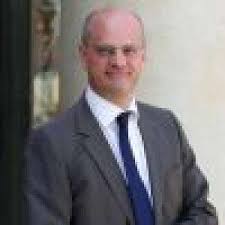 Ministre de l'éducation nationale, de la jeunesse et des sports. Jean Michel Blanquer Le Ministre S Est Marie A Sa Jeune Compagne Aurelia Devos Sur Buzz Insolite Et Culture