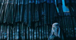 460 donne su 100 000 (1 su 217) muoiono di parto naturale secondo una stima del 2013 (un migliaio durante il regime talebano e circa 1 000 nei sondaggi precedenti unicef). Txnfvivtzqcrtm