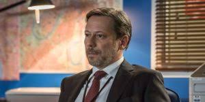 Dans ces nouveaux épisodes, le bureau des légendes vivra la pire crise de son histoire. Le Bureau Des Legendes Saison 4 La Resignation