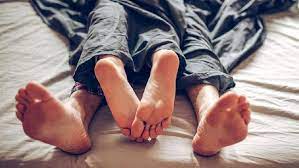 Islam mengatur tentang adab tata cara berhubungan suami istri sesuai sunnah yang patut untuk diikuti agar mendapat berkah. 6 Posisi Seks Pelepas Stres