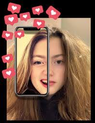 Ellie Lloyd's Instagram, Twitter & Facebook