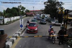 Hobby ini barangkali oleh sebagian besar orang mungkin 'mahal'… tapi di tengah sebagian besar orang tua yang membelikan mainan pada anaknya yang terkadang fiktif, maka kami ia tahu bahwa ka gak mungkin berjalan di jalan raya. Fail Persimpangan Jalan Raya Dan Kereta Api Pasir Mas 240 Jpg Wikipedia Bahasa Melayu Ensiklopedia Bebas
