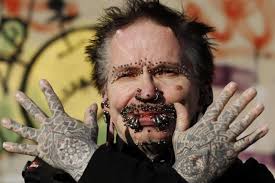 Ceci est du en partie à son côté éphémère. Cet Homme Possede 278 Piercings Rien Que Sur Le Penis