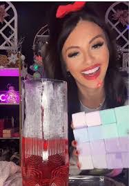 Kimberly Rigdon's Instagram, Twitter & Facebook