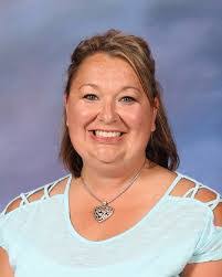 Amy Ashburn's Instagram, Twitter & Facebook