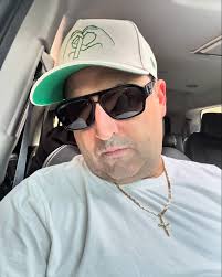 Raise your money to support people were suffering in silence 🤫 that don't  wanna have the access of means if your help they need. 🙏