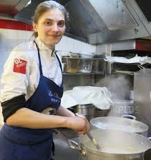 La cuisine est l'une de vos pièces préférées ? Gastronomie Audrey Jacquier Seule Lyonnaise Candidate Au Mof Cuisine