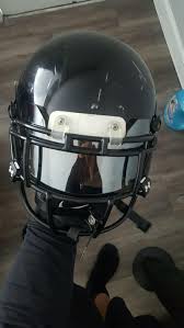 Xenith has differed from traditional thinking with their helmets by using free moving shock absorbers that form to a variety of head shapes and move independently of the plastic shell. Xenith X2e Football Helmet Adult Large For Sale In Los Angeles Ca 5miles Buy And Sell