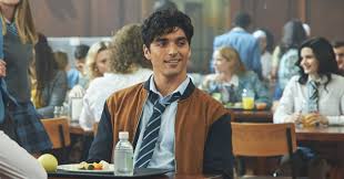Sie wurde von jennifer aniston gespielt, die für ihre darstellung emmy awards und einen golden globe erhielt. Meet The Kissing Booth 2 Cast Who Plays Marco Chloe And More Teen Vogue