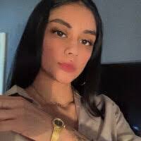 Carrie Hultman's Instagram, Twitter & Facebook