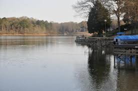 The beautiful views of logan martin can be seen here at the horizons, beautiful club house and huge swimming pool with boat docks to rent, boat ramp and pier for residents use. Mays Bend Homes On Logan Martin Lake In Alabama Are Affordable