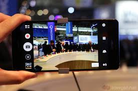 Asus malaysia has updated that the zenfone ar launch is happening on 4 july instead. Asus Zenfone Ar Hands On Asus 8gb Ram Phone Is Its Best Device Yet Lowyat Net