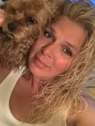 Kelli Lee's Instagram, Twitter & Facebook