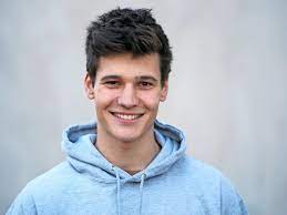 Listen to wincent weiss | soundcloud is an audio platform that lets you listen to what you love and share the stream tracks and playlists from wincent weiss on your desktop or mobile device. Schulhofkonzert Kommt Wincent Weiss Nach Dresden Dnn Dresdner Neueste Nachrichten