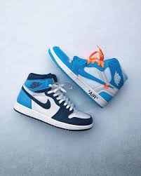 Wethenew On Instagram Or La Nike Air Jordan 1 Retro High Off White University Blue Et La Nike Air Jordan 1 Retro High Og Obsidian Unc 2019 So I 2020