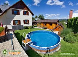 Nedaleko bělé pod pradědem je situováno známé lyžařské středisko červenohorské sedlo.rezervujte si své ubytování v jeseníkách v bělé pod pradědem v hotelech nebo penzionech co nejdříve, neboť poptávka po. Horska Chata Esty Wellness Bela Pod Pradedem 2m 122 Cs Chalupy Pronajem Chaty A Chalupy