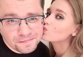Полное имя — кристина игоревна асмус. Vpervye Posle Razvoda Kristina Asmus I Garik Harlamov Vmeste Poyavilis Na Publike Foto