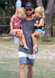 The spanish actress, 44, was also joined by her children, as well as. Suss Susser Familie Hemsworth Chris Hemsworth Wife Chris Hemsworth Kids Chris Hemsworth Family