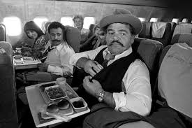 אין לי שום מושג לגבי זכויות יוצרים, ואני מקווה מאוד שאני. Pyjjh88389xh1m