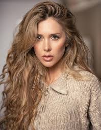 Shea Sexton's Instagram, Twitter & Facebook