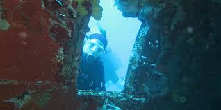 Vandenberg uss kittiwake wreck diving Dive Blogger Justin Carmack On World S Best Scuba Diving Spots