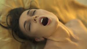 6 Cách Làm Cho Phụ Nữ Ra Nước Và Lên Đỉnh Bằng Tay 