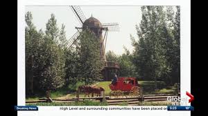 Providing the best in living history, fort edmonton park is nestled on 64 hectares (158 acres) of wooded parkland along edmonton's river. Arhmr9qicfd67m