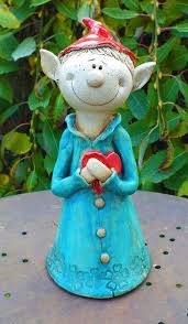 Ich Biete Hier Aus Meiner Kleinen Keramikwerkstatt Eine Witzige Gartenfigur Aus Der Familie Der Funnys C Zum Verk Topferarbeiten Tonskulpturen Weihnachten Ton